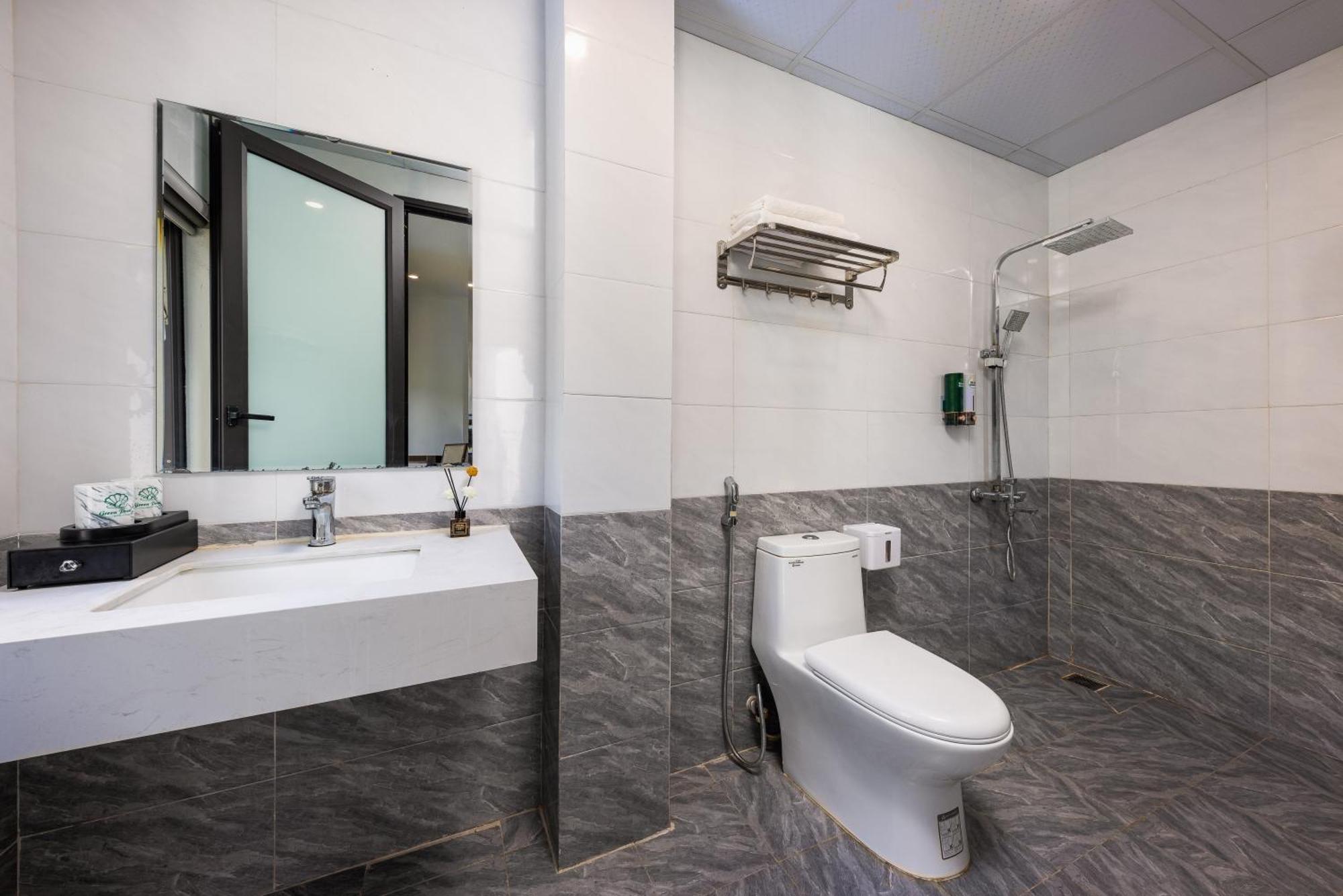 Cat Ba Green Pearl Hotel Dong Khe Sau Exterior photo